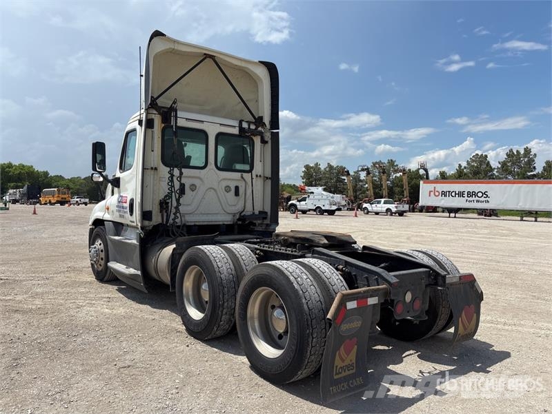Freightliner Cascadia 125 Prime Movers