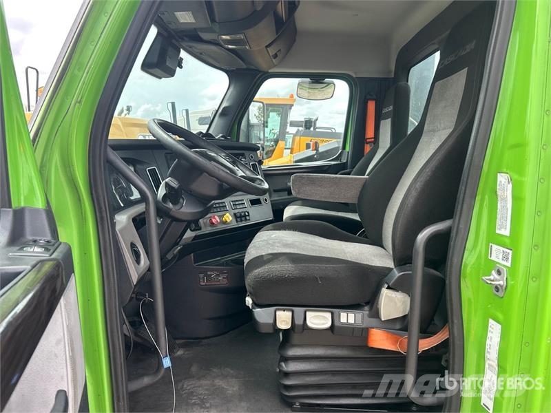 Freightliner Cascadia 116 Vlačilci