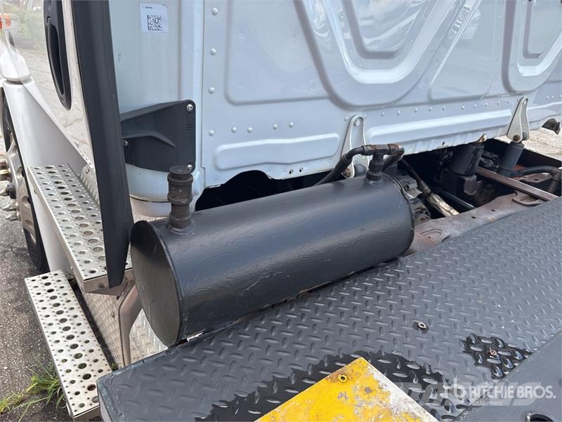 Freightliner Cascadia 113 Camiones portacoches