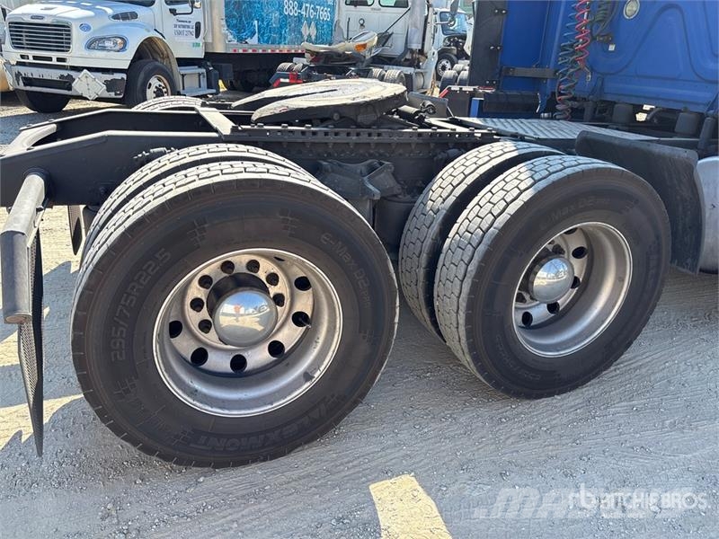 Freightliner Cascadia T/A Sleeper Truck Tractor 6x4 T/A Sleeper Tractor Units