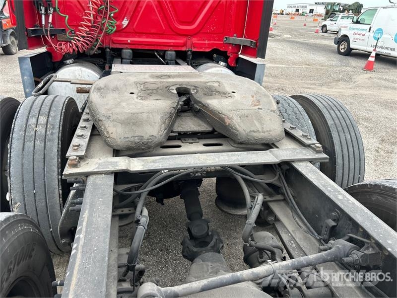 Freightliner Cascadia 126 6x4 T/A Sleeper Truck Tractor Motrici e Trattori Stradali