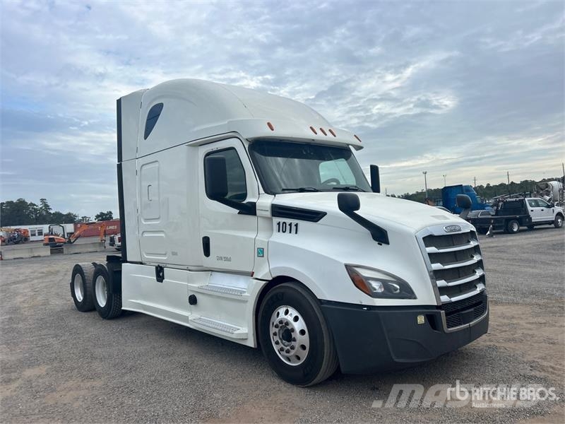 Freightliner Cascadia 126 Влекачи