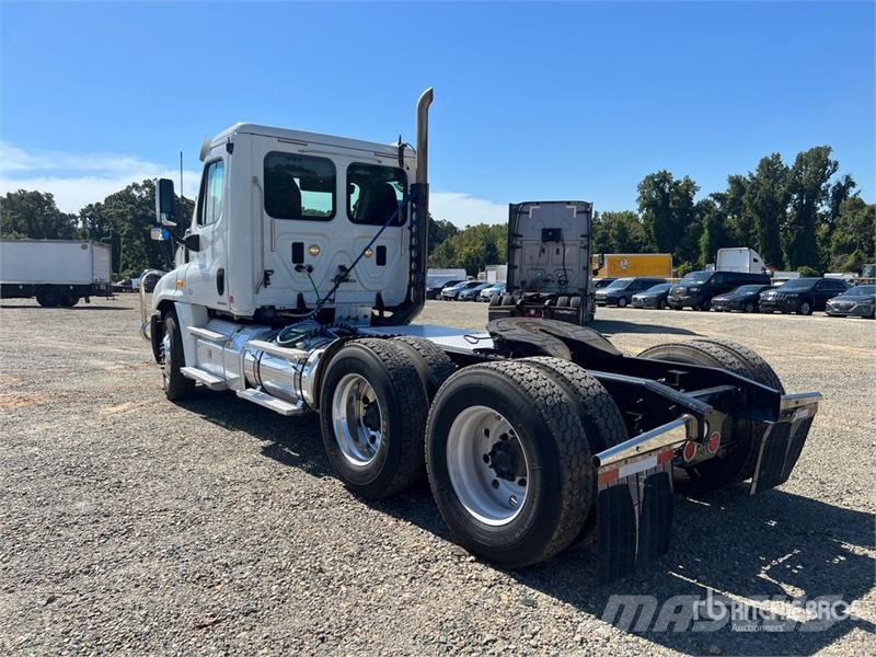 Freightliner Cascadia 125 Tractor Units