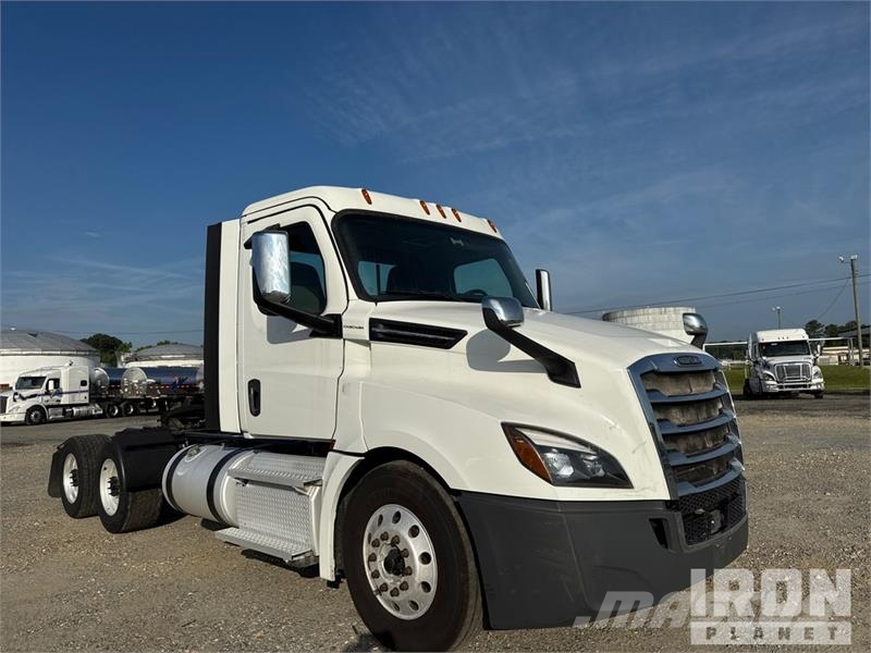 Freightliner Cascadia 126 Vlačilci