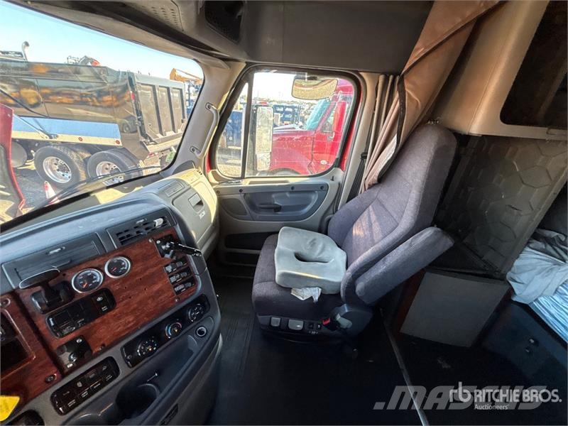 Freightliner Cascadia 125 Truck Tractor Units