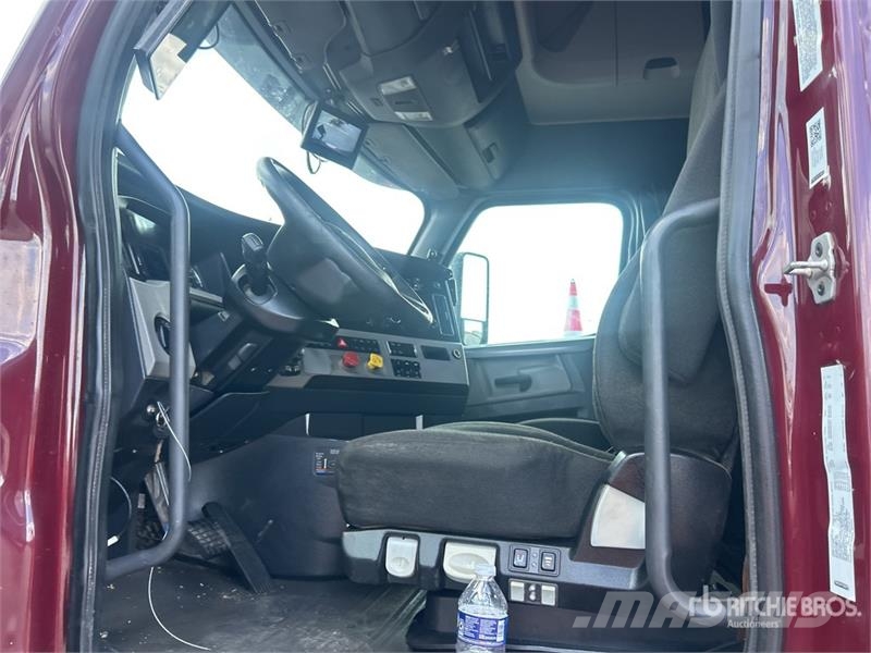 Freightliner Cascadia 126 Vlačilci