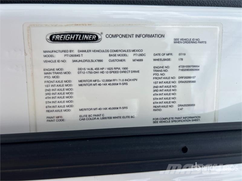 Freightliner Cascadia 126 Tractor Units