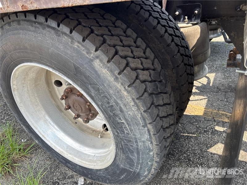 Freightliner Cascadia 113 Camiones portacoches