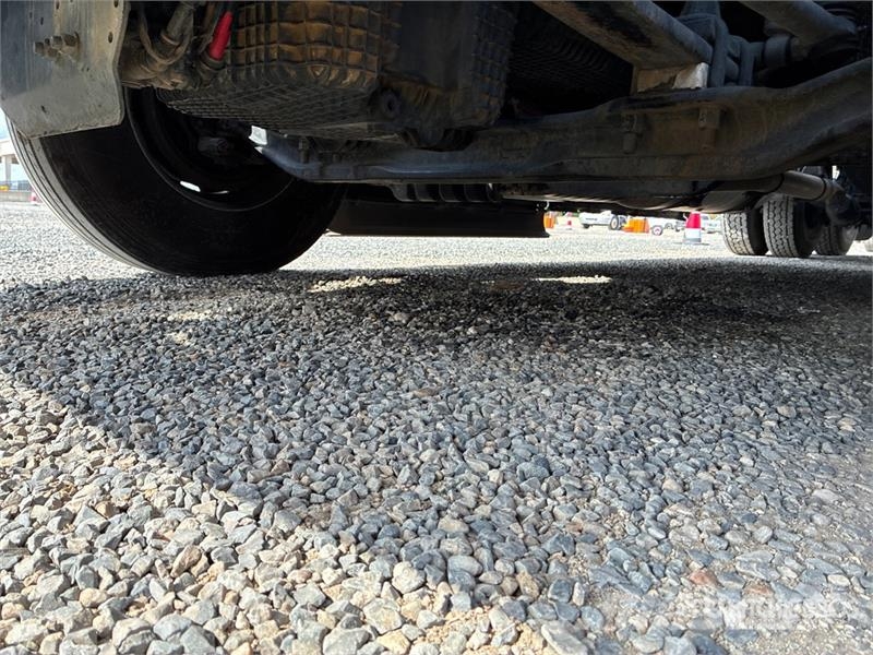 Freightliner Cascadia 126 6x4 T/A Sleeper Truck Tractor 中古トラクターヘッド | トレーラーヘッド