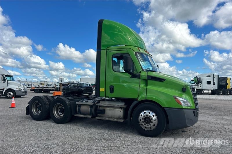 Freightliner Cascadia 116 وحدات الجر
