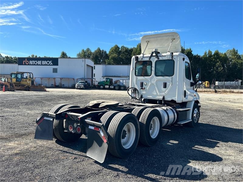 Freightliner Cascadia 113 Trekkers