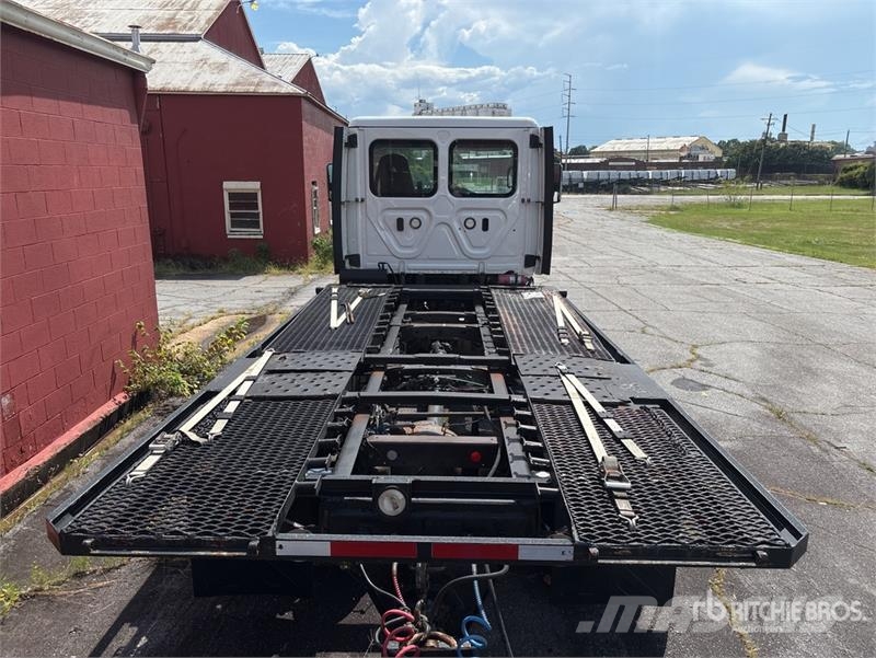 Freightliner Cascadia 113 Camiones portacoches