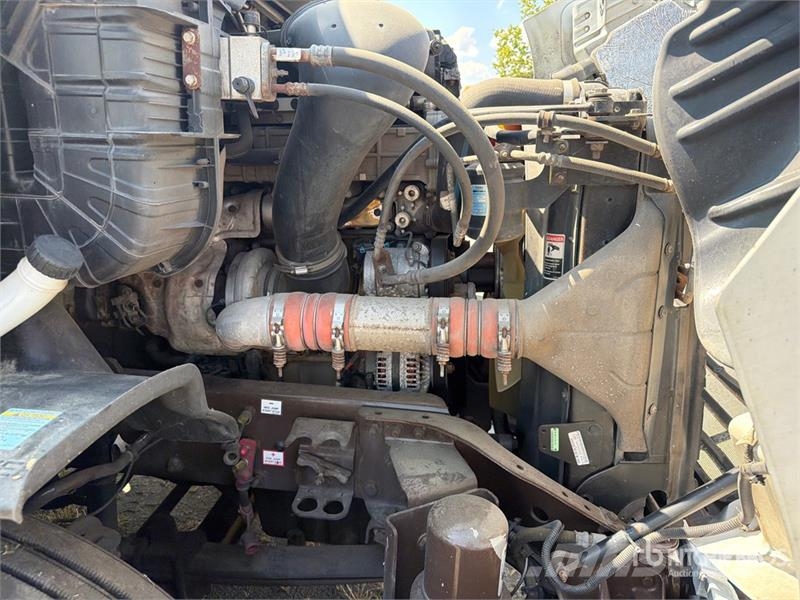 Freightliner Cascadia 113 6x4 Sleeper Car Carrier Truck Camiones portacoches