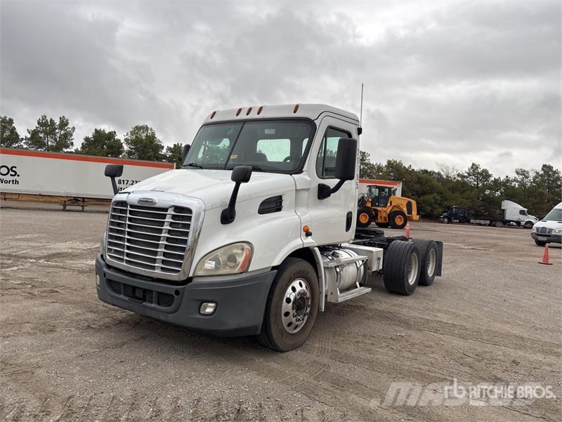 Freightliner Cascadia 113 Sadulveokid