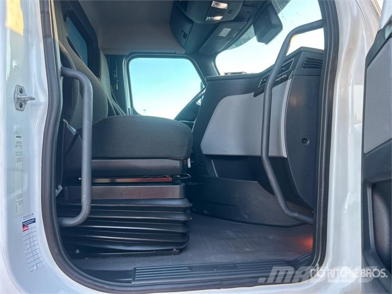 Freightliner Cascadia 116 Vilcēji