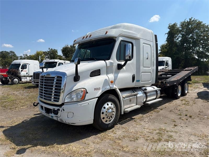 Freightliner Cascadia 113 6x4 Sleeper Car Carrier Truck Camiones portacoches