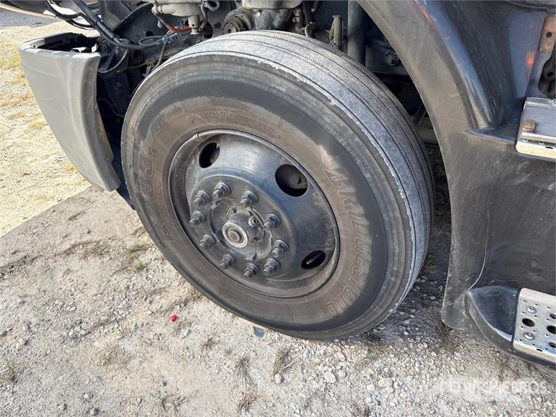 Freightliner Cascadia 113 Седельные тягачи