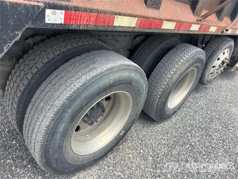 Freightliner Cascadia 125 Kipper