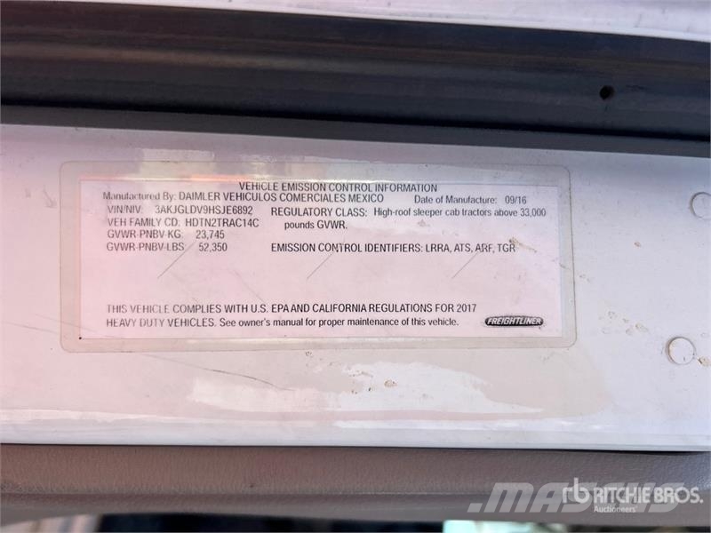 Freightliner Cascadia 125 6x4 T/A Sleeper Truck Tractor (Inoper Cavalos mecânicos