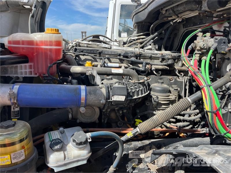 Freightliner Cascadia 126 6x4 T/A Sleeper Truck Tractor Седельные тягачи