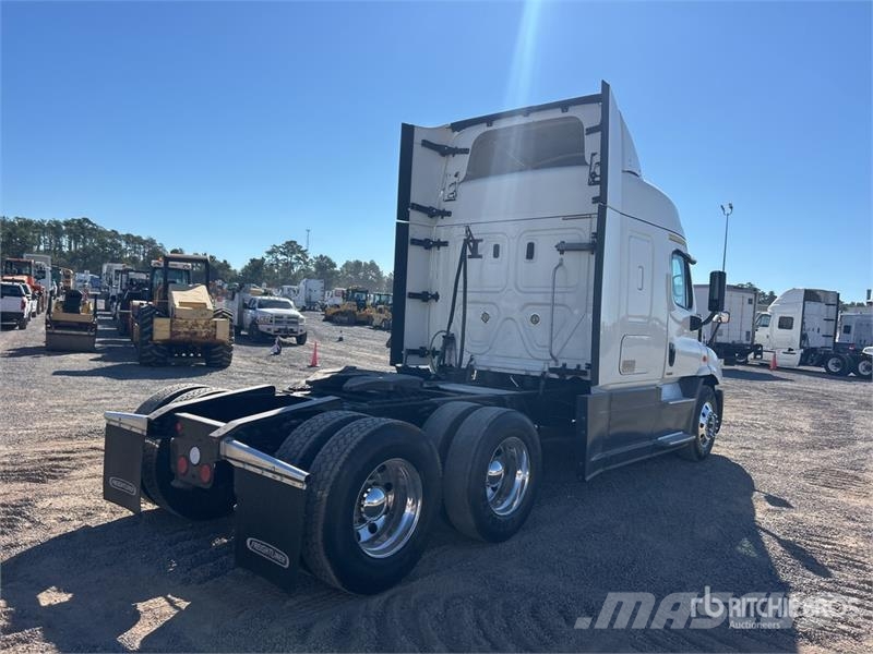 Freightliner Cascadia 113 Vlačilci