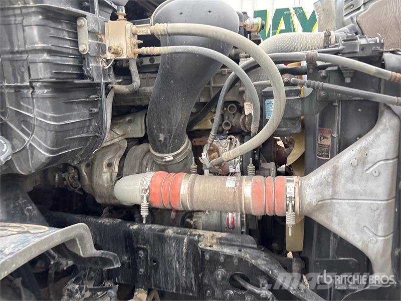 Freightliner Cascadia 113 Sadulveokid