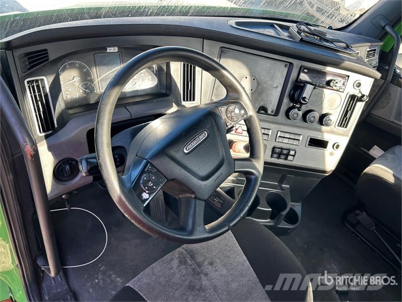 Freightliner Cascadia 116 Tractor Units