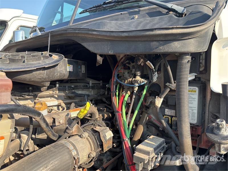 Freightliner Cascadia 113 Camiones portacoches
