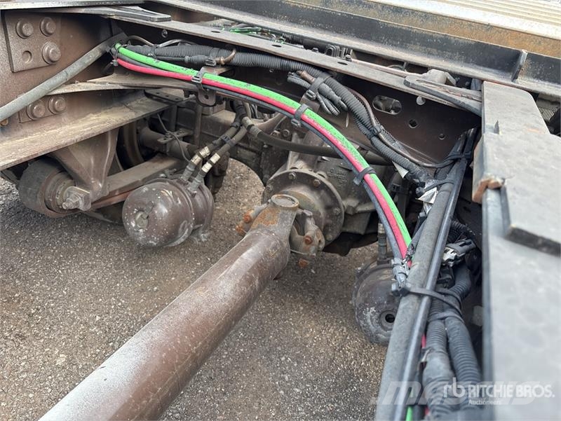 Freightliner Cascadia 113 Trasportatore per veicoli