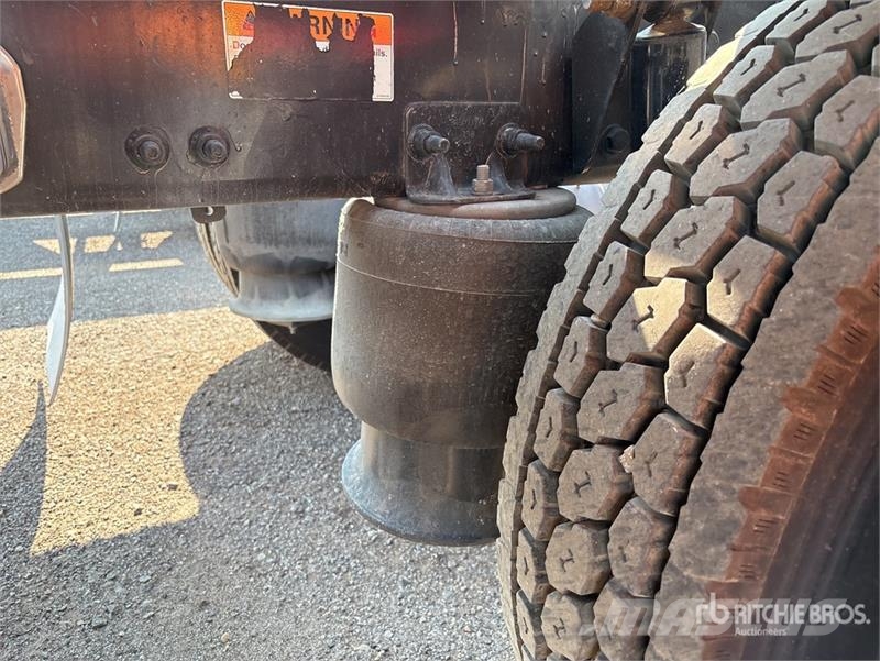 Freightliner Cascadia 113 Camiones portacoches