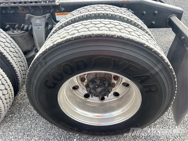Freightliner Cascadia 126 Dragbilar
