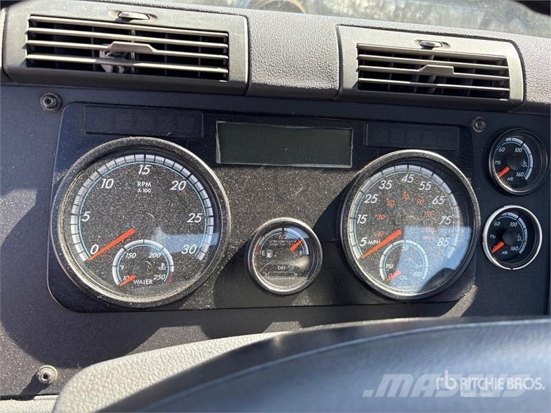 Freightliner Cascadia 113 Седельные тягачи