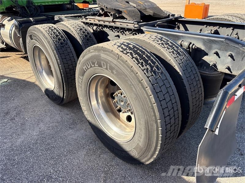 Freightliner Cascadia 116 Trekkers