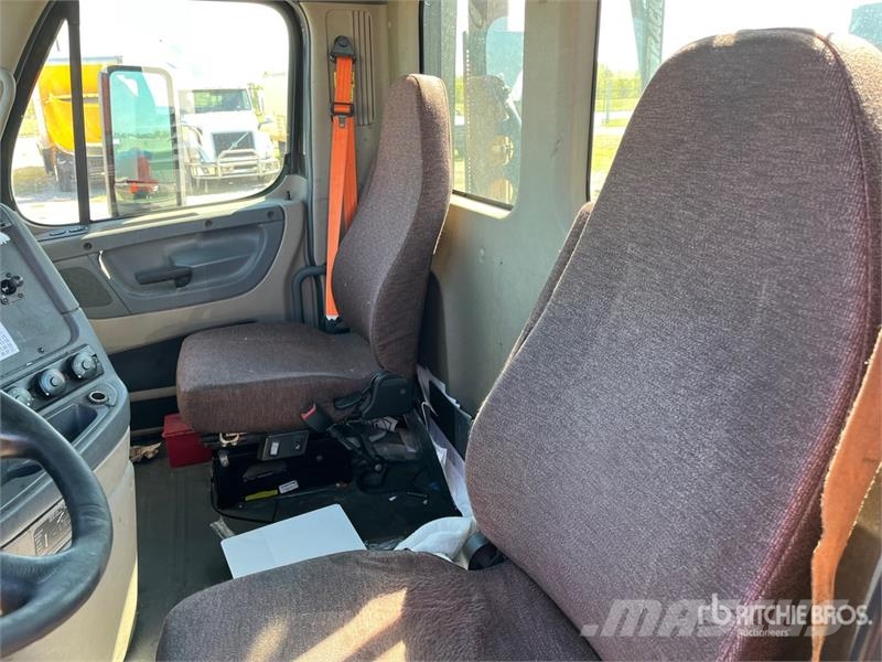 Freightliner Cascadia 113 Седельные тягачи