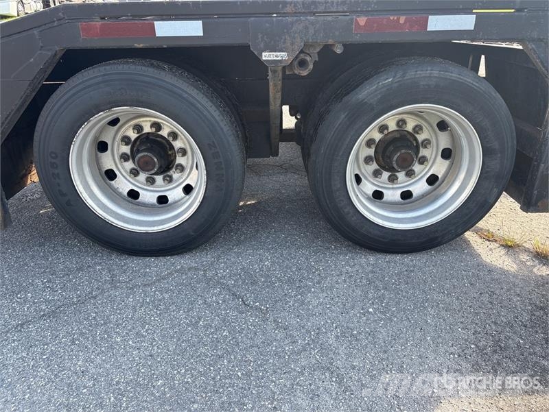Freightliner Cascadia 113 Camiones portacoches