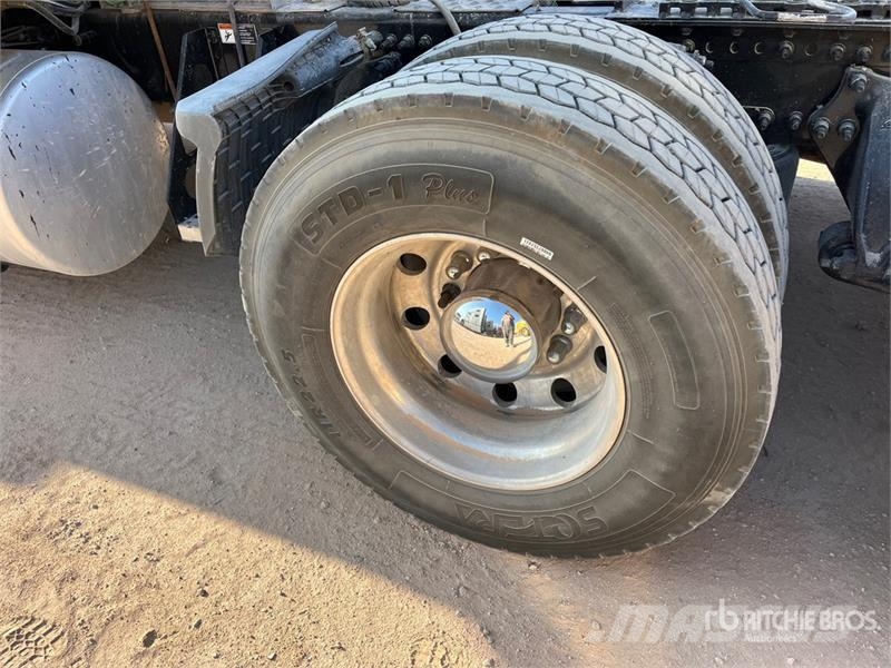 Freightliner Cascadia 126 6x4 T/A Sleeper Truck Tractor Tracteur routier