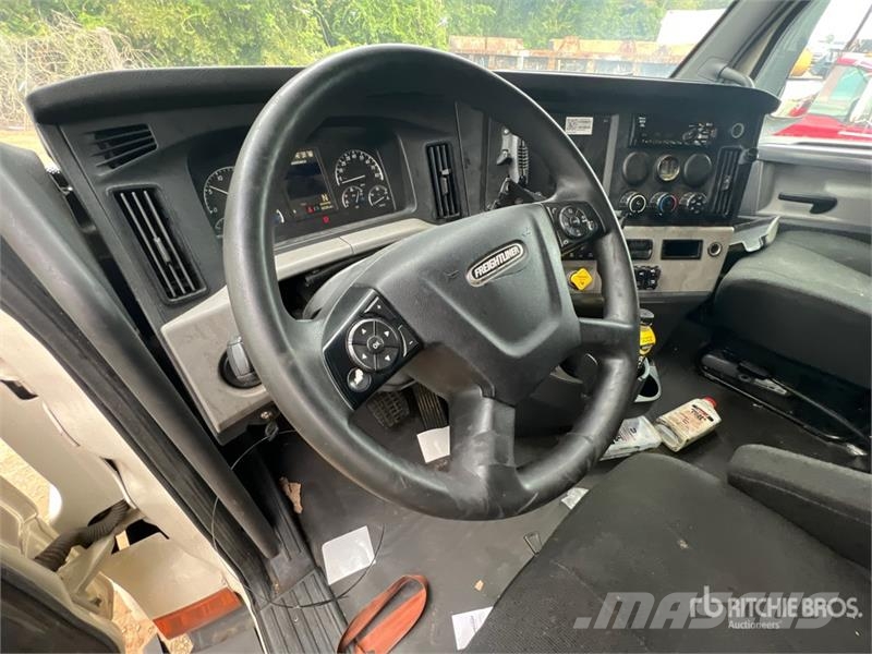 Freightliner Cascadia 116 Tahače