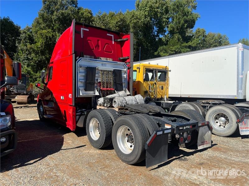 Freightliner Cascadia 126 Тягачі