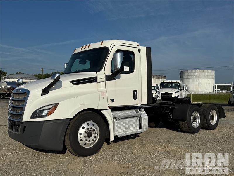 Freightliner Cascadia 126 Vlačilci