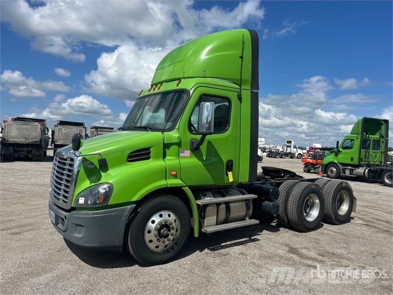 Freightliner Cascadia 113 Τράκτορες