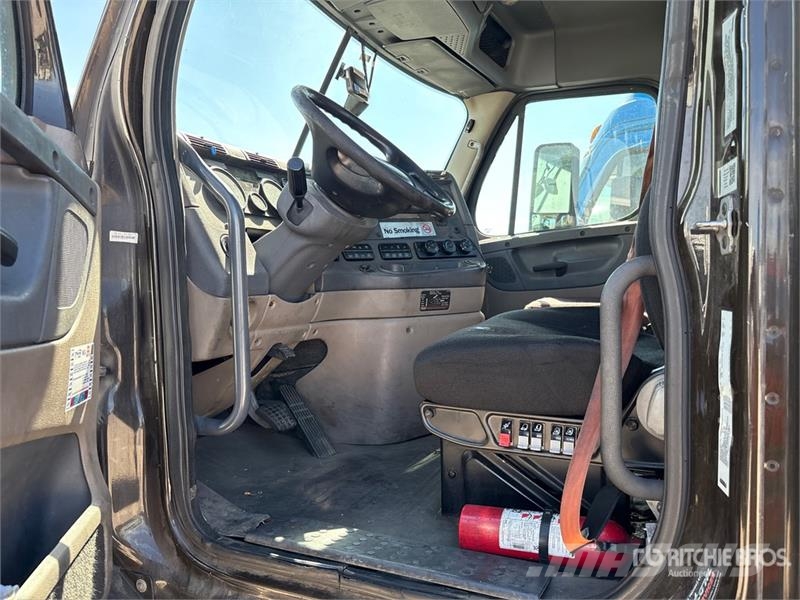 Freightliner Cascadia 113 Седельные тягачи
