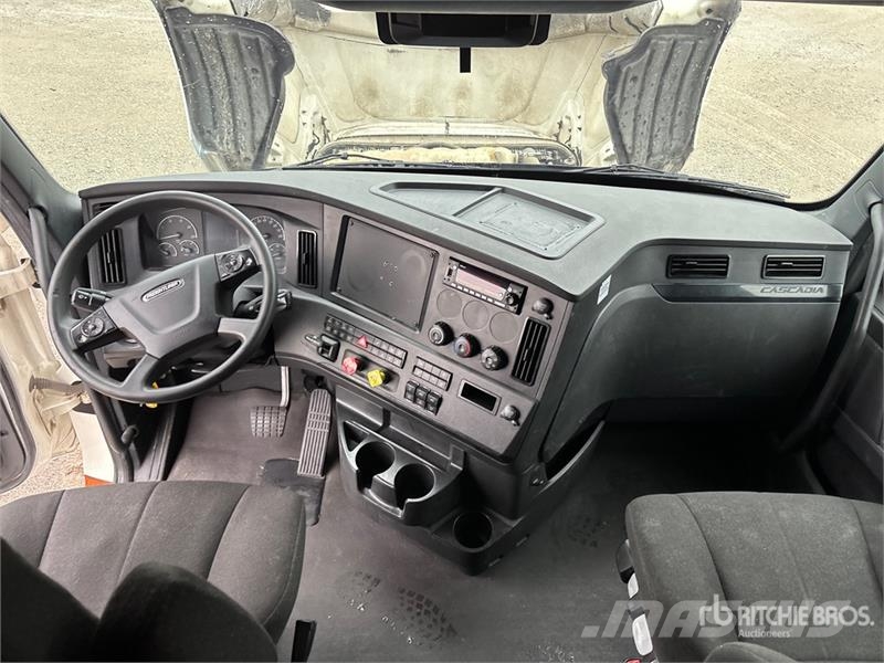 Freightliner Cascadia 126 Vlačilci