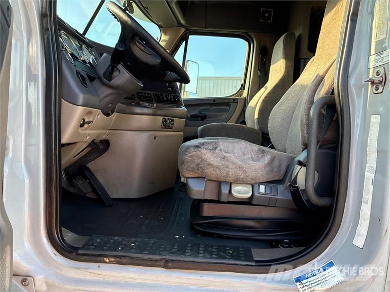 Freightliner Cascadia 125 Влекачи