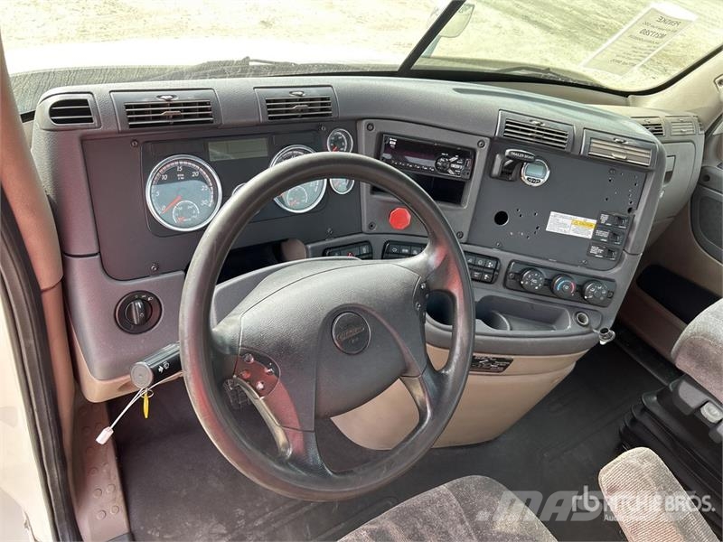 Freightliner Cascadia 113 Седельные тягачи