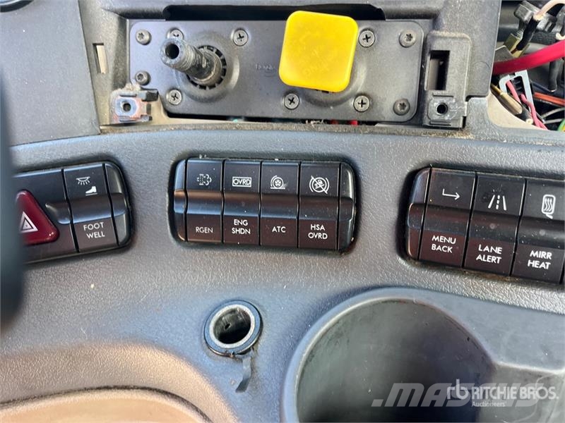 Freightliner Cascadia 113 Седельные тягачи