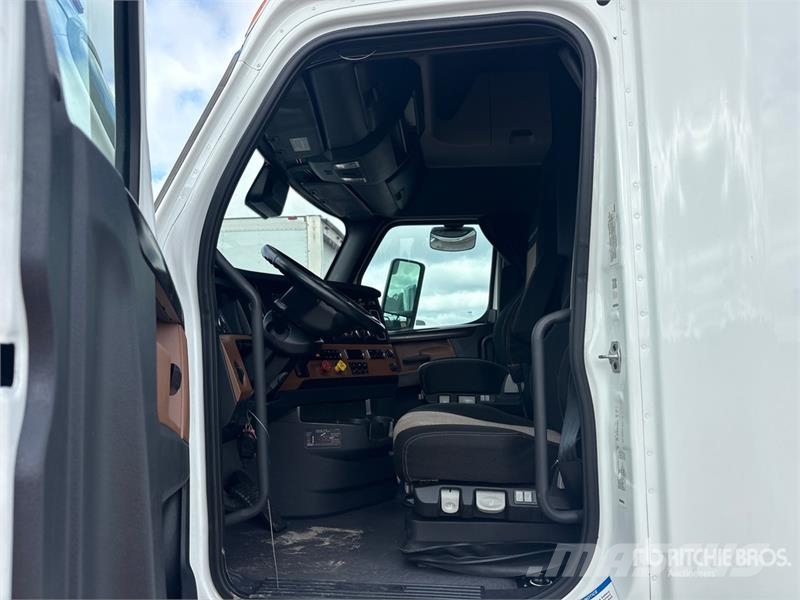 Freightliner Cascadia 126 Влекачи