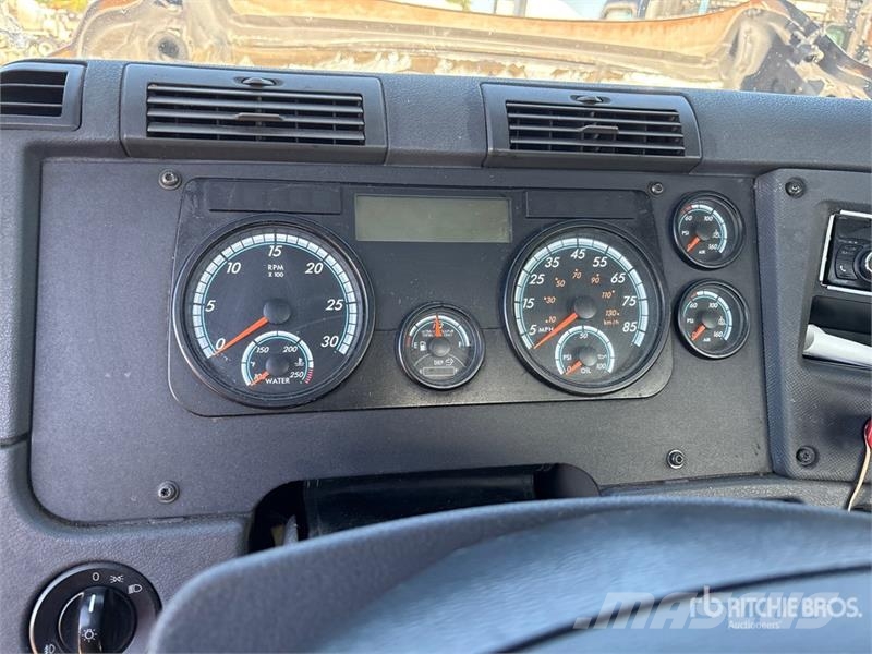 Freightliner Cascadia 113 Седельные тягачи
