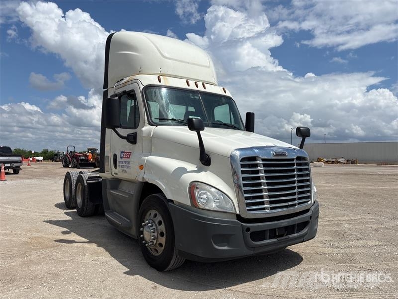Freightliner Cascadia 125 Prime Movers