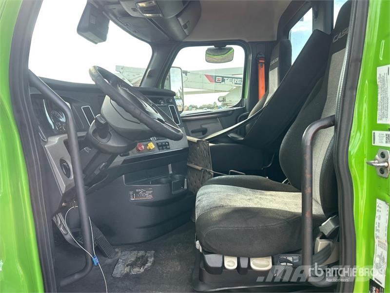 Freightliner Cascadia 116 Vilcēji