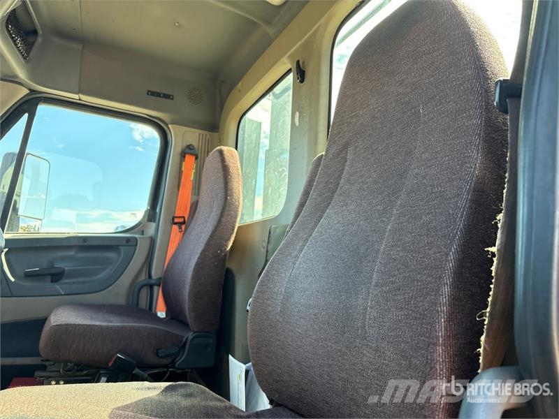 Freightliner Cascadia 113 Седельные тягачи
